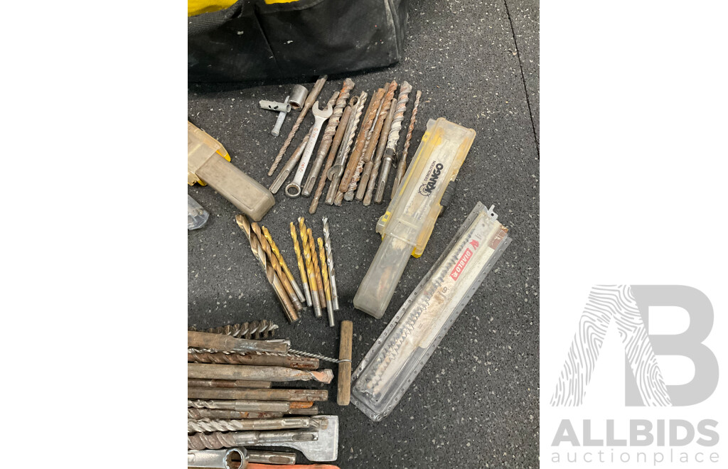 STANLEY Tool Bag with Assorted Drilling and Demolitoin Bits 