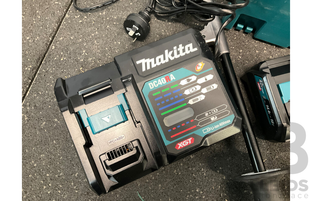 MAKITA (DF001G) 40V Max Li-ion XGT Cordless Brushless Driver Drill Combo Kit