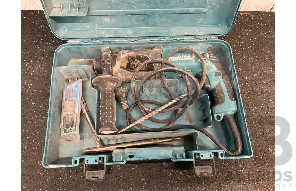 MAKITA (HR2470) Rotary Hammer Drill 