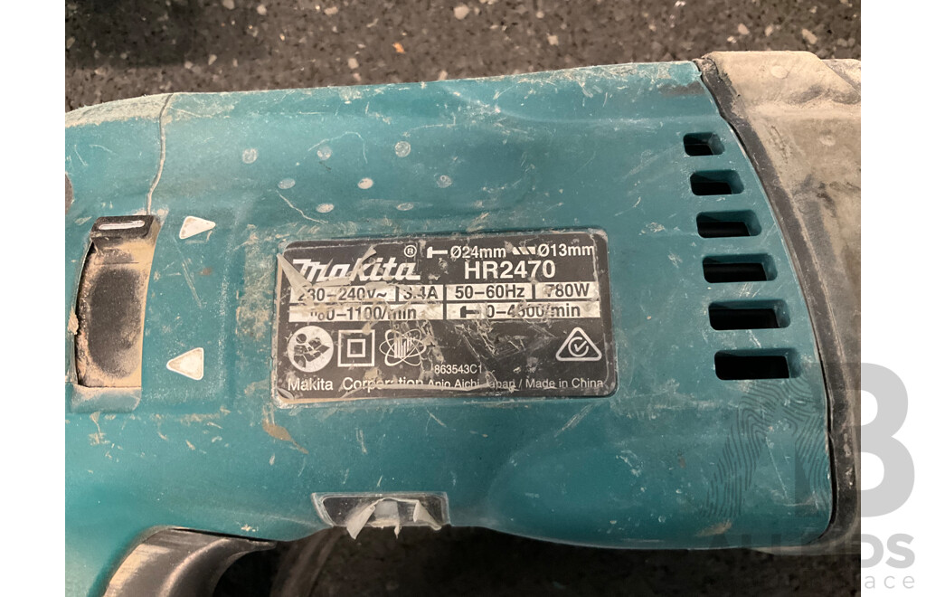 MAKITA (HR2470) Rotary Hammer Drill 