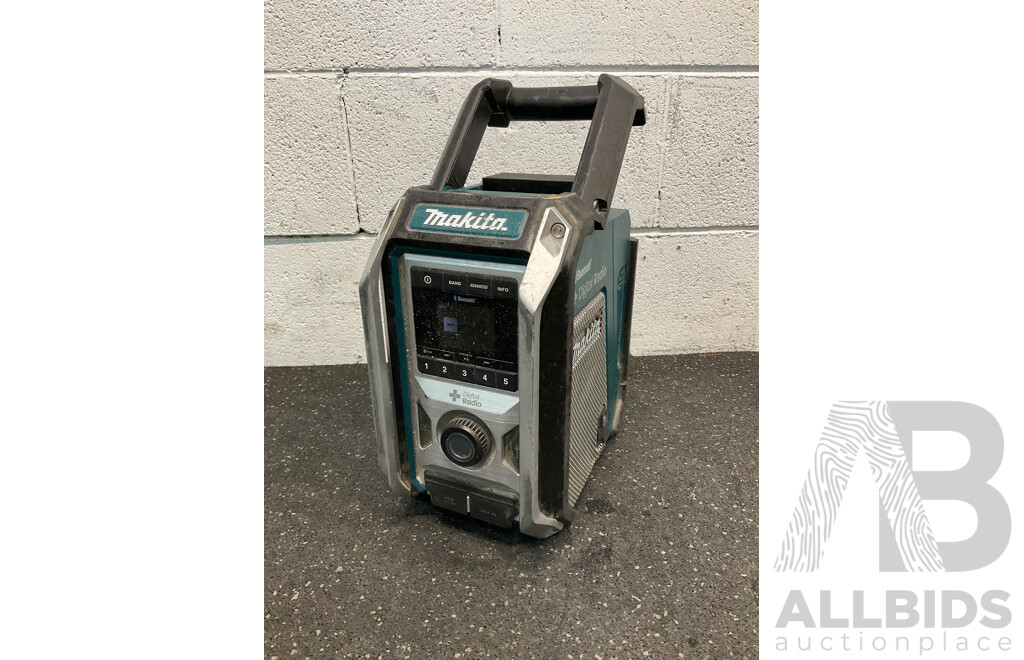 MAKITA (DMR115) 18V Digital Radio - Skin Only 