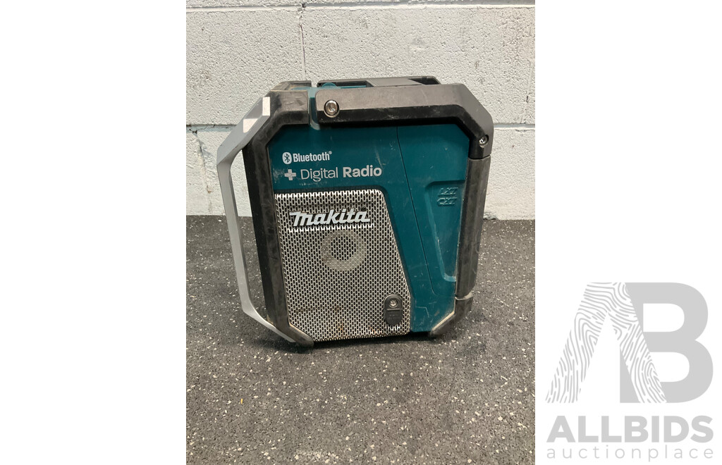 MAKITA (DMR115) 18V Digital Radio - Skin Only 