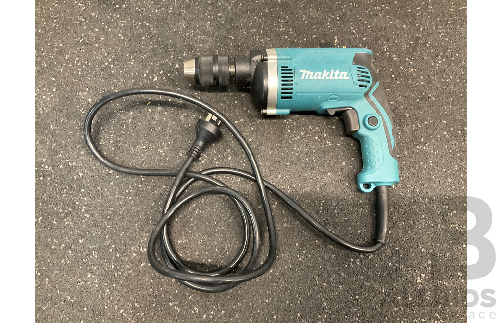 MAKITA (HP1631) 710W 13mm Hammer Drill  