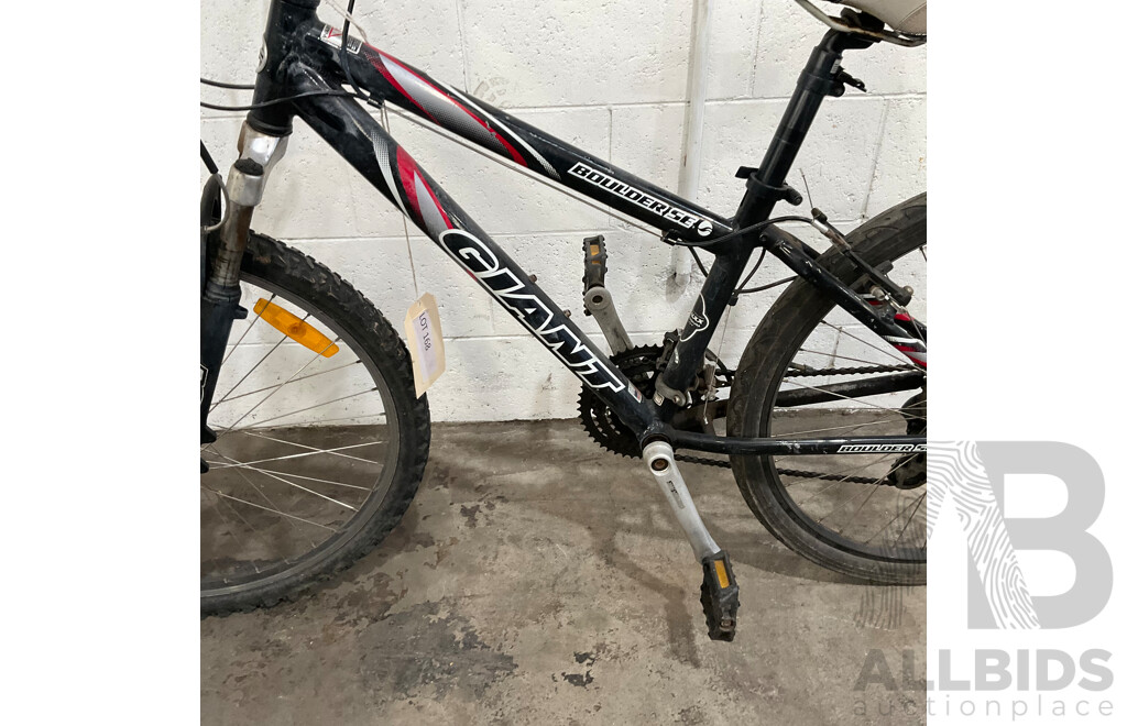 Giant Boulder SE Bike