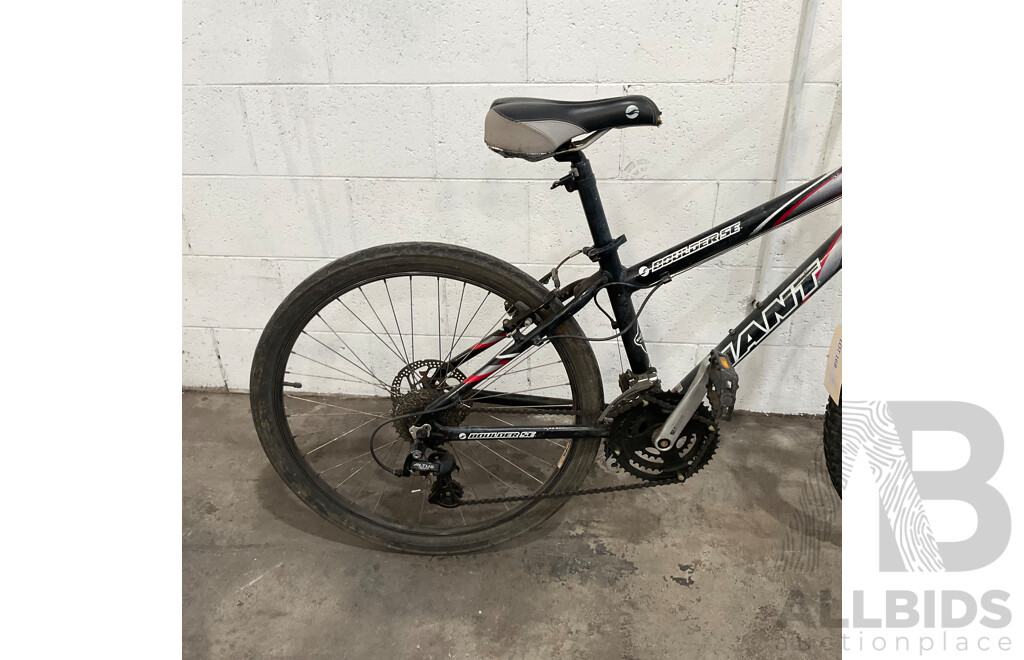 Giant Boulder SE Bike