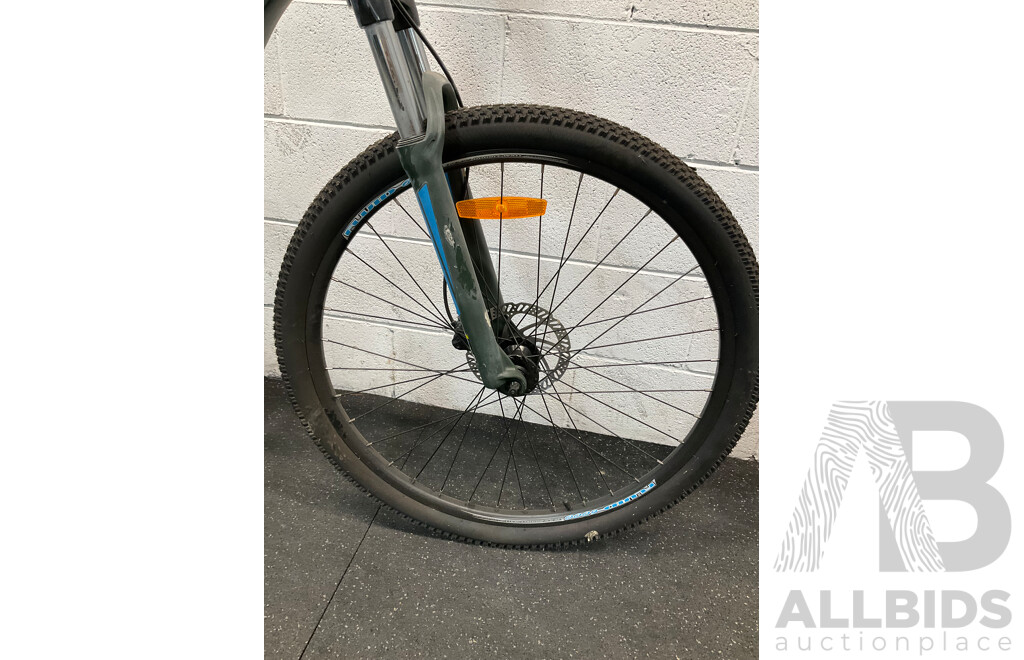 FLUID Momentum Mountain Bike