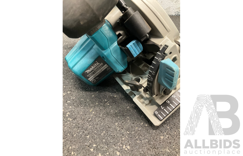 MAKITA (DHS680) 18V LXT Brushless Cordless Circular Saw - Skin Only 