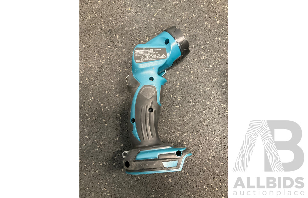 MAKITA 18V LXT Cordless LED Torch (DML815) with 4.0Ah Battery