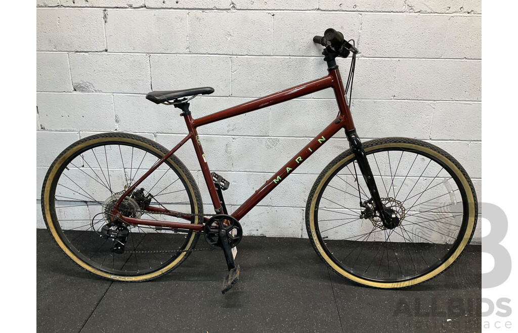 MARIN Kentfiels Hybrid Bike Size XL