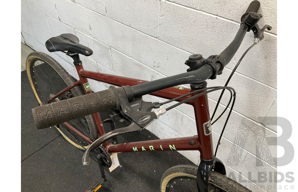 MARIN Kentfiels Hybrid Bike Size XL