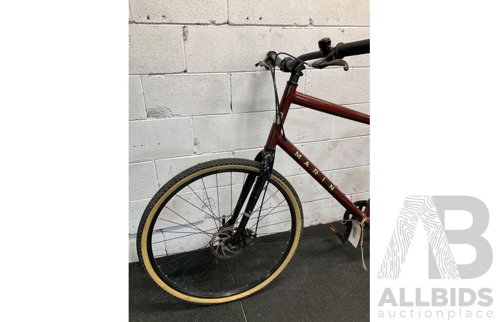 MARIN Kentfiels Hybrid Bike Size XL