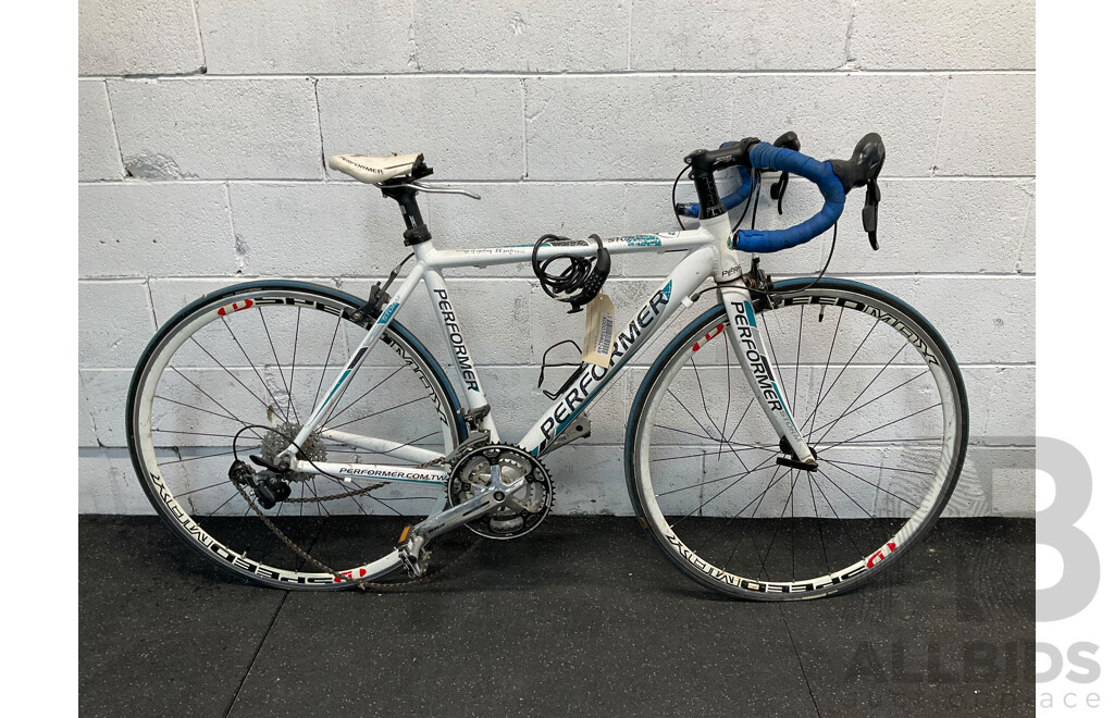 PERFORMER STORM Road Bike
