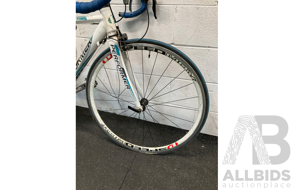 PERFORMER STORM Road Bike