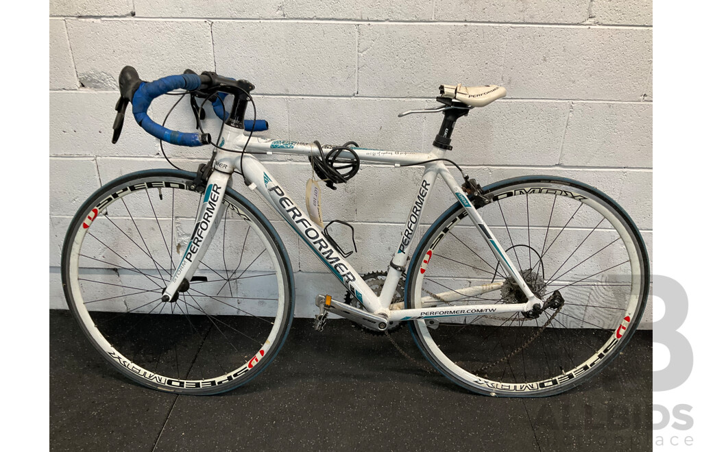 PERFORMER STORM Road Bike