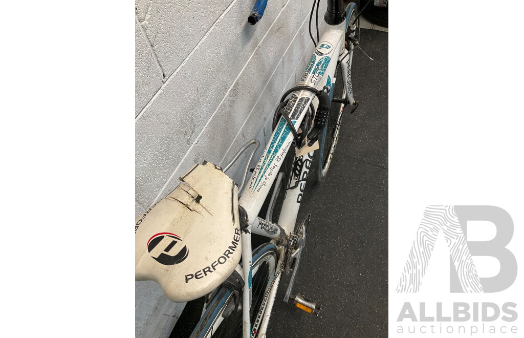 PERFORMER STORM Road Bike