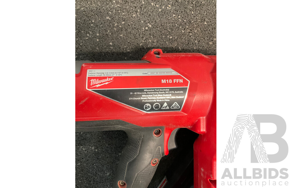 MILWAUKEE 18V Li-ion Cordless Fuel Framing Nailer - Skin Only (M18FFN) 