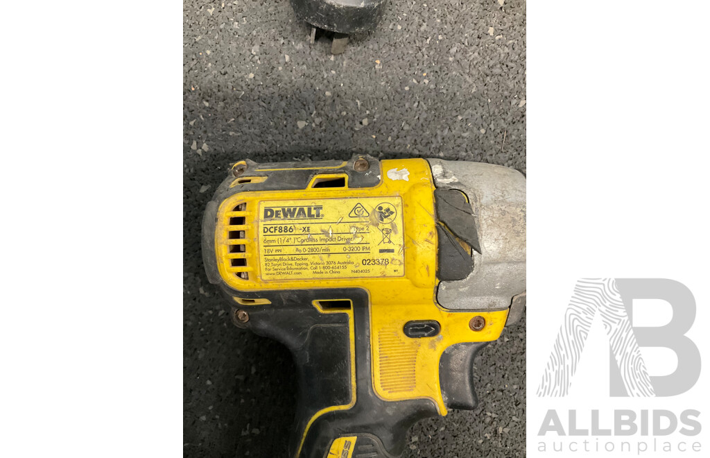 DeWALT Impact Driver (DC886XE), DeWALT Battery Charger (DCB118XE) and BOSCH Angle Grinder with Battery - Lot of 3