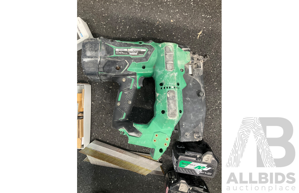 HIKOKO 18V Cordless Finish Nailer (NT1865DBSL), 2x Battery and Nails