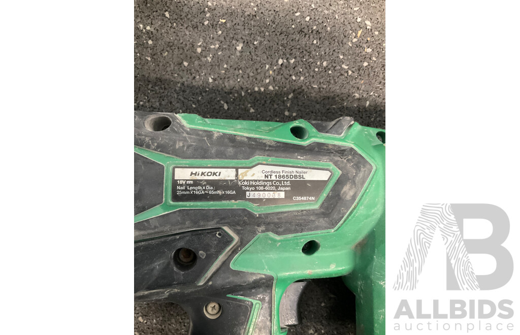 HIKOKO 18V Cordless Finish Nailer (NT1865DBSL), 2x Battery and Nails