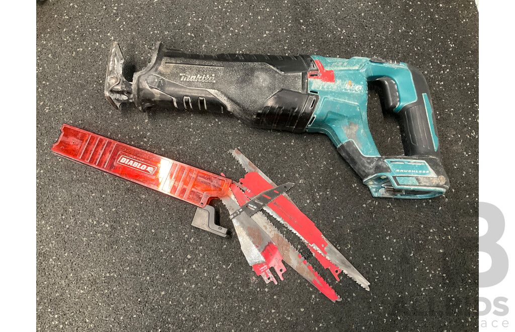 MAKITA (DJR187) 18V Brushless Recipro Saw - Skin Only and Saw Blades 