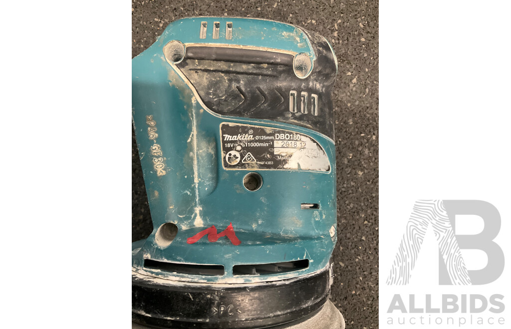 Assorted MAKITA 18V Tools - Orbital Sander (DBO180), Blower and Led Light - Skin Only - Lot of 3