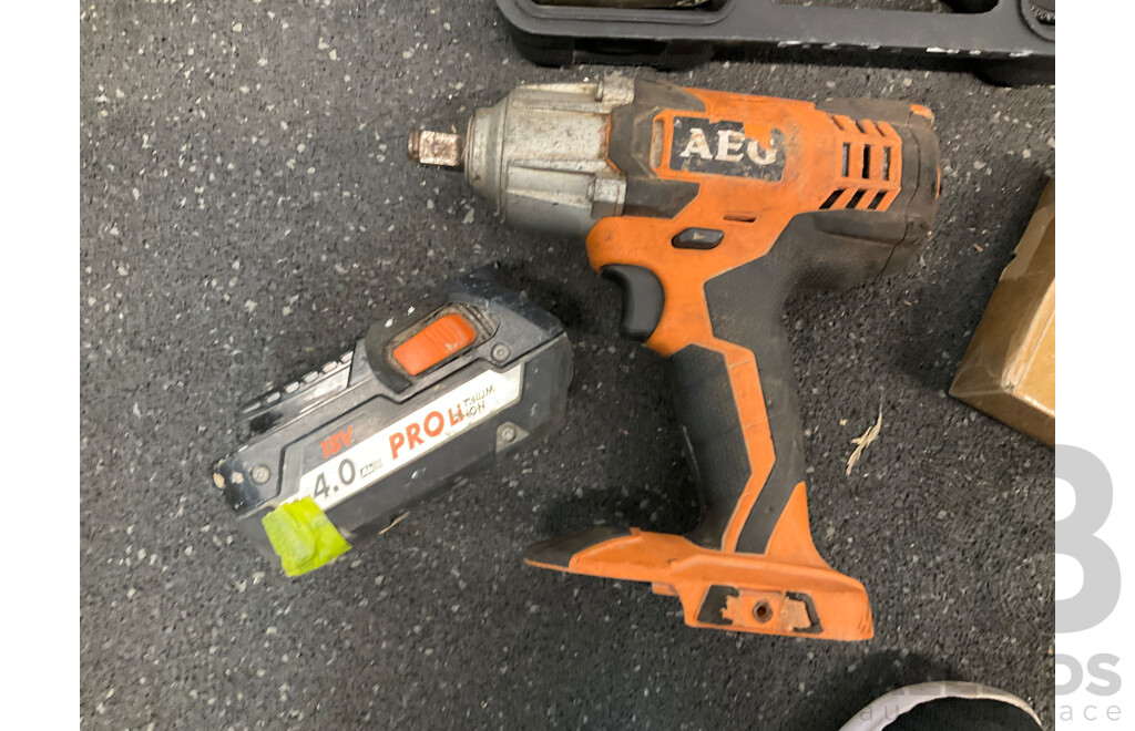 AEG Impact Wrench, AEG 4.0Ah Battery, Super Works Heat Gun and Leveleing Lift Kit - Lot of 4