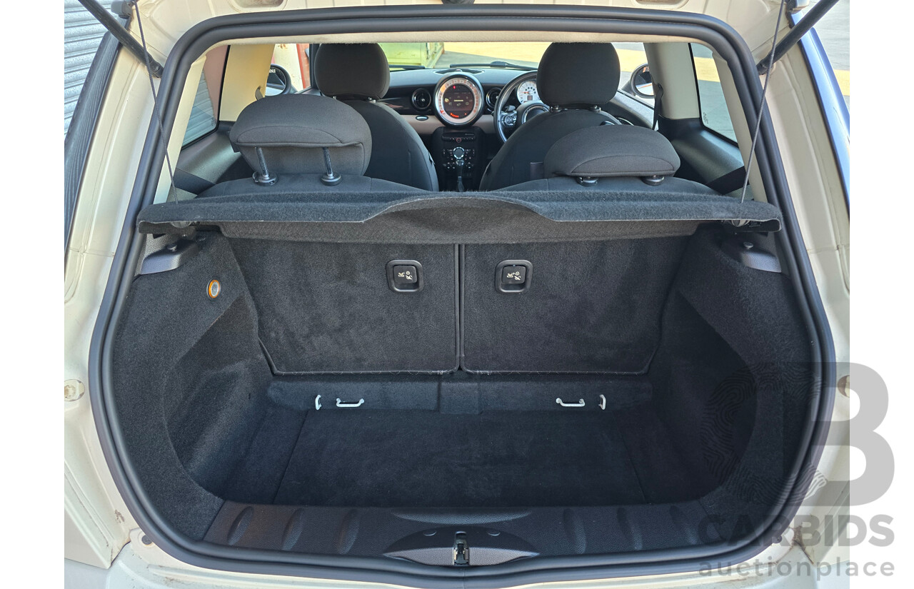 06/2012 Mini Cooper Baker Street R56 MY12 2d Hatchback Pepper White 1.6L