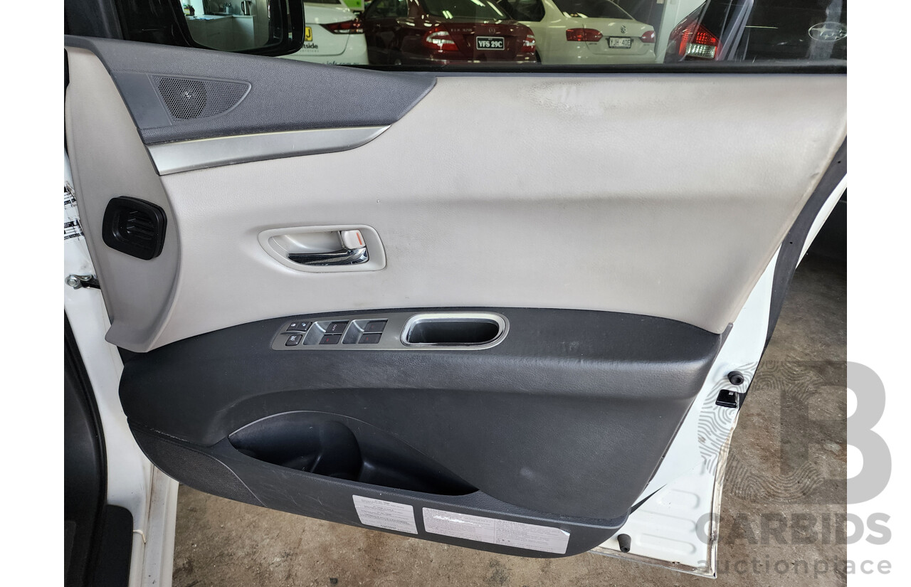 7/2010 Subaru Tribeca 3.6R Premium (7 Seat) MY10 4d Wagon White 3.6L