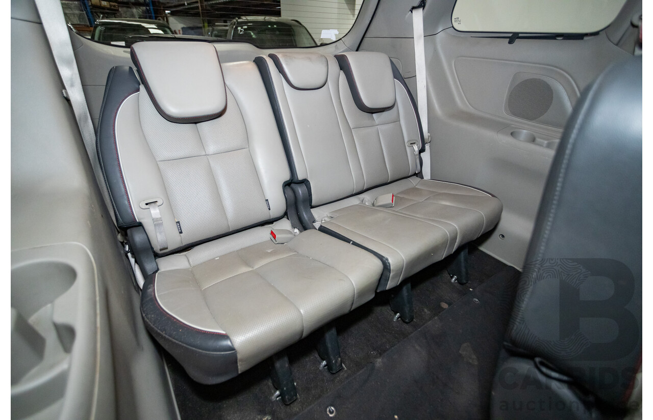 05/2015 Kia Carnival Platinum YP 4d Wagon Platinum Graphite Metallic Turbo Diesel 2.2L