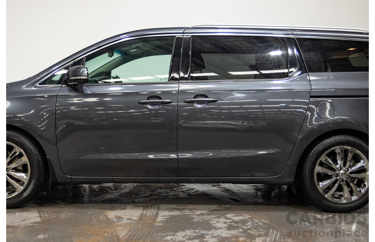 05/2015 Kia Carnival Platinum YP 4d Wagon Platinum Graphite Metallic Turbo Diesel 2.2L