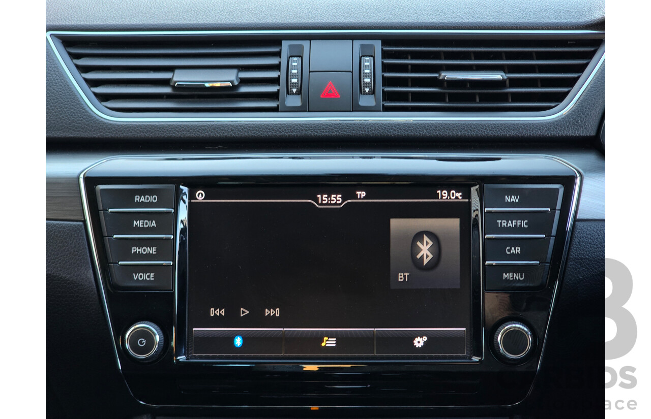 07/2017 Skoda Superb 162TSI NP MY17 4d Sedan Brilliant Silver Metallic Turbo 2.0L