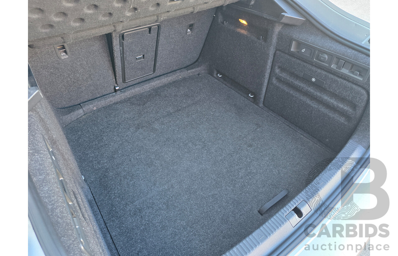 07/2017 Skoda Superb 162TSI NP MY17 4d Sedan Brilliant Silver Metallic Turbo 2.0L