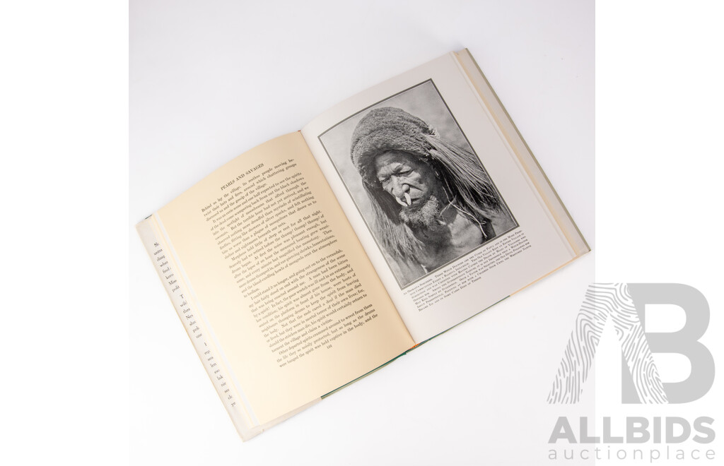 Pearls and Savages, Captain Frank Hurley, Limited Edition of 1000 Copies Facsimile Edition, Hardcover with Dust Jacket, Jac Press, HK, 1981 in Original Box