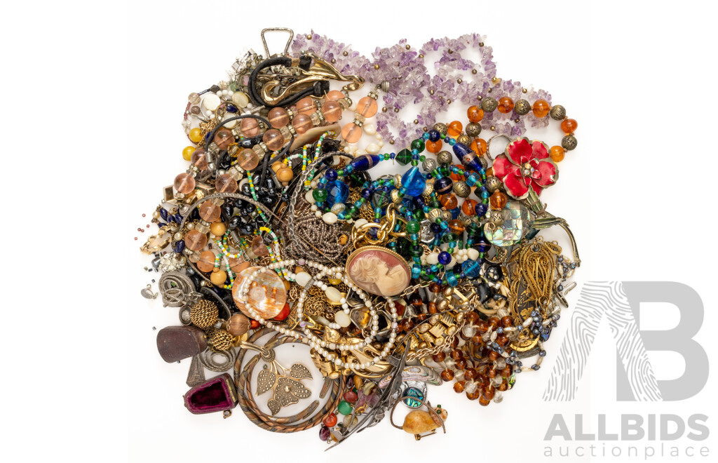 Vintage Jewellery Collection Including Amethyst Necklace, Gemstone Bracelet & Paua Shell Items