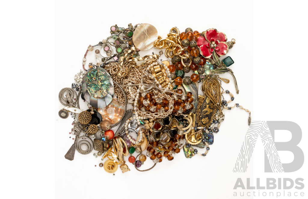 Vintage Jewellery Collection Including Amethyst Necklace, Gemstone Bracelet & Paua Shell Items