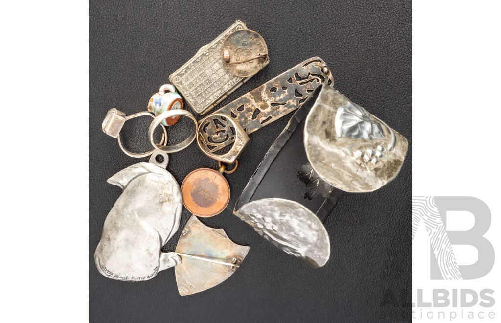 Collection of Antique & Vintage Jewellery Items, Including Pewter Cuff Bangle & Sterling Silver of 36.84 Grams