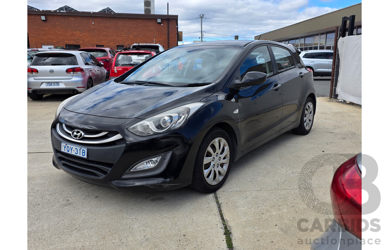 3/2014 Hyundai i30 Active GD MY14 5d Hatchback Black 1.8L