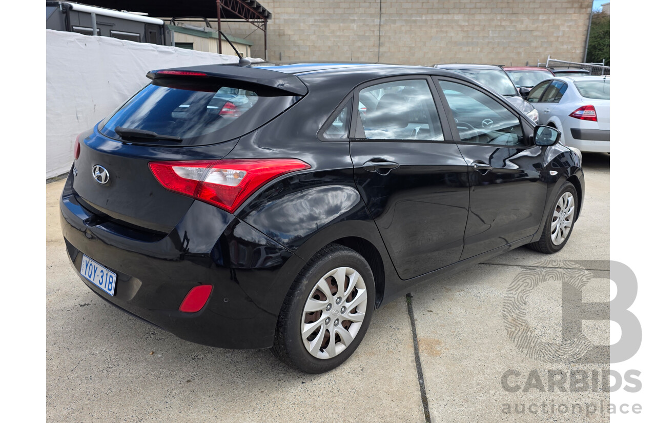 3/2014 Hyundai i30 Active GD MY14 5d Hatchback Black 1.8L