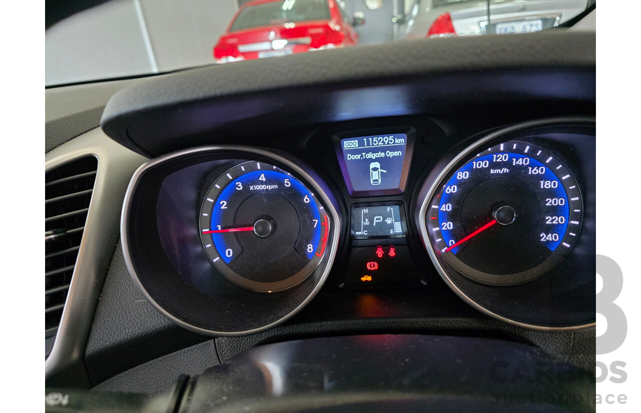 3/2014 Hyundai i30 Active GD MY14 5d Hatchback Black 1.8L