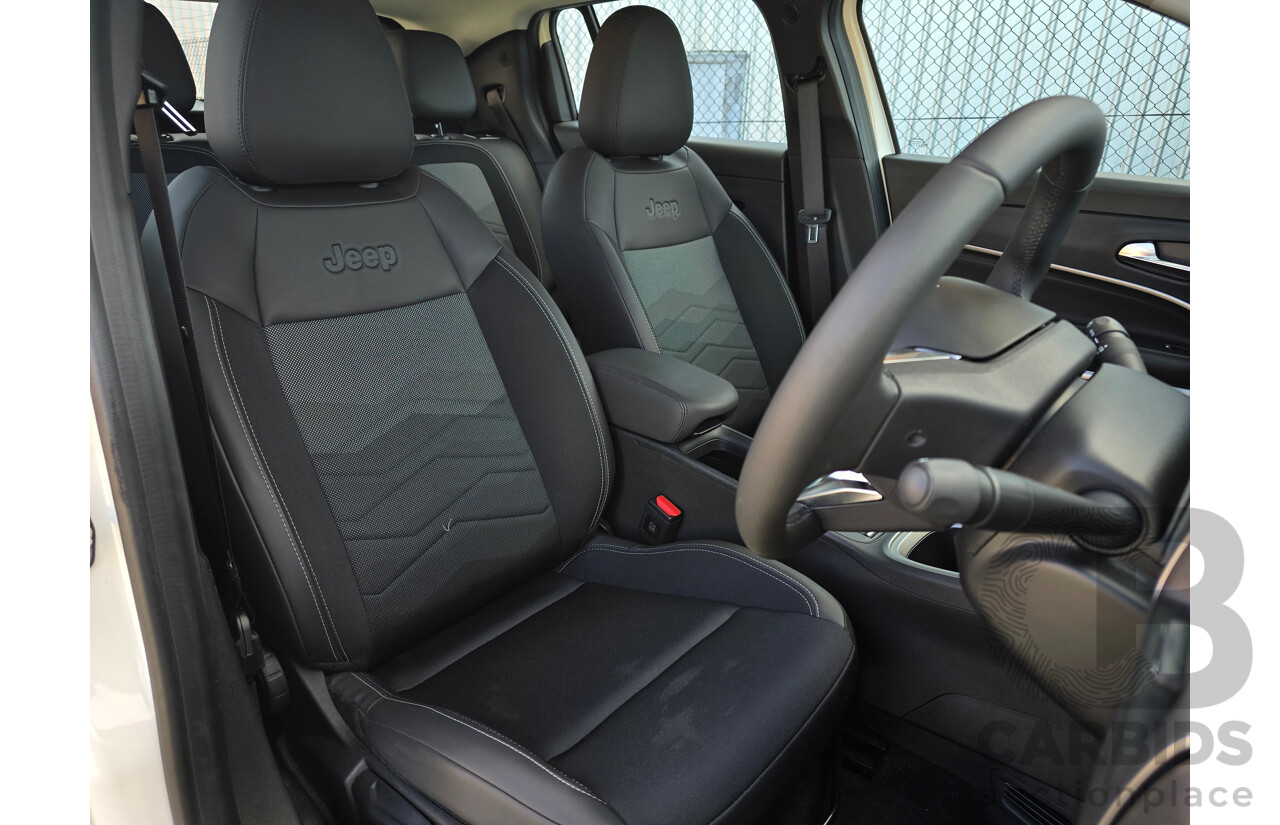 09/2024 Jeep Avenger Limited JJ MY24 4d Wagon Snow White with Volcano Black Roof Dedicated Electric EV 115kw