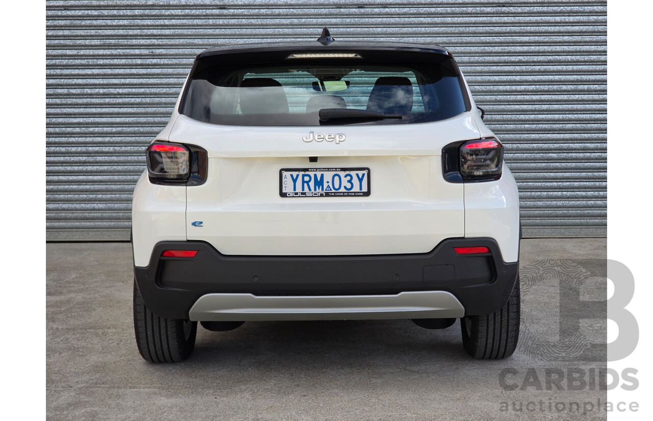09/2024 Jeep Avenger Limited JJ MY24 4d Wagon Snow White with Volcano Black Roof Dedicated Electric EV 115kw
