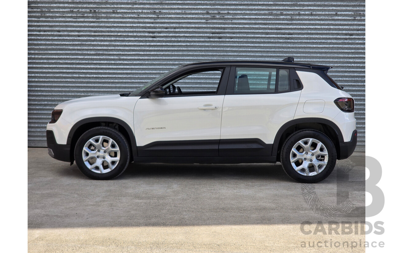 09/2024 Jeep Avenger Limited JJ MY24 4d Wagon Snow White with Volcano Black Roof Dedicated Electric EV 115kw