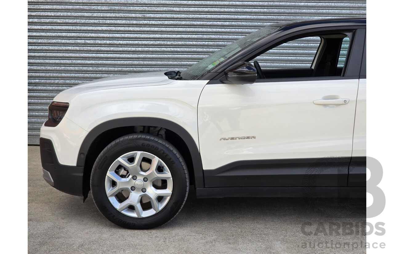 09/2024 Jeep Avenger Limited JJ MY24 4d Wagon Snow White with Volcano Black Roof Dedicated Electric EV 115kw