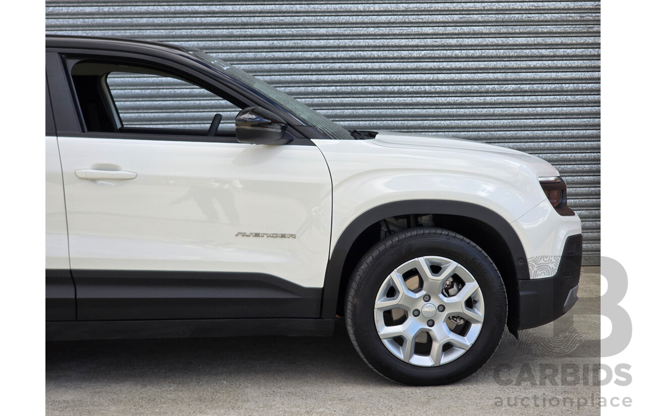 09/2024 Jeep Avenger Limited JJ MY24 4d Wagon Snow White with Volcano Black Roof Dedicated Electric EV 115kw