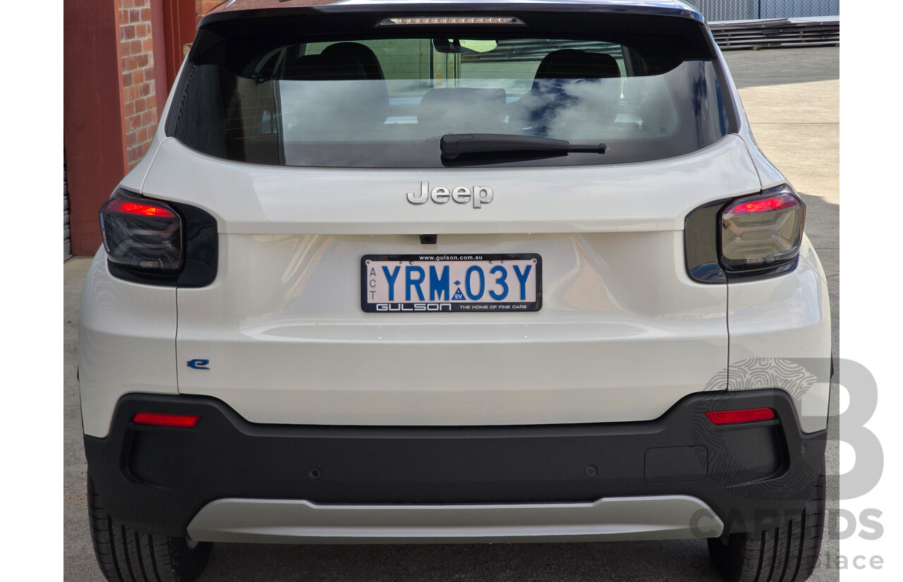 09/2024 Jeep Avenger Limited JJ MY24 4d Wagon Snow White with Volcano Black Roof Dedicated Electric EV 115kw