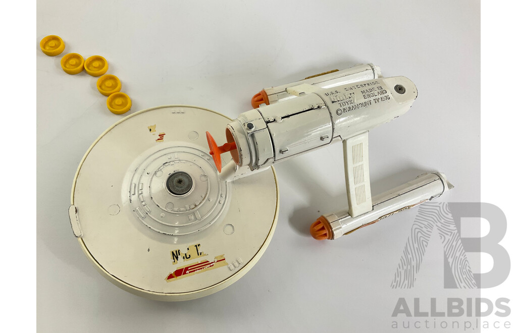 Vintage Dinky Toys Diecast Startrek U.S.S Enterprise with Shooting Discs