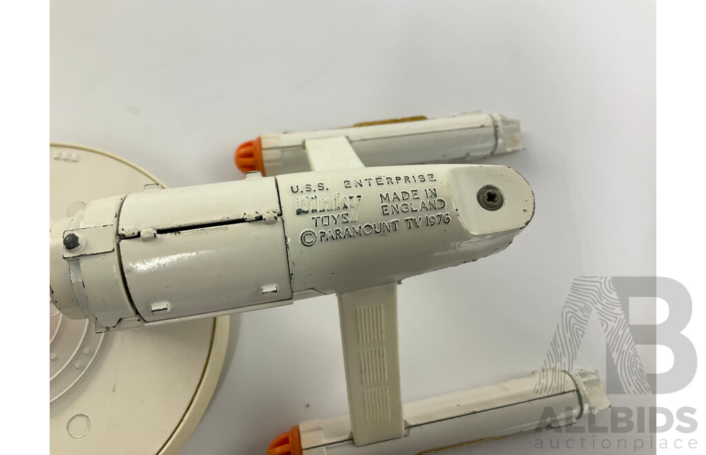 Vintage Dinky Toys Diecast Startrek U.S.S Enterprise with Shooting Discs