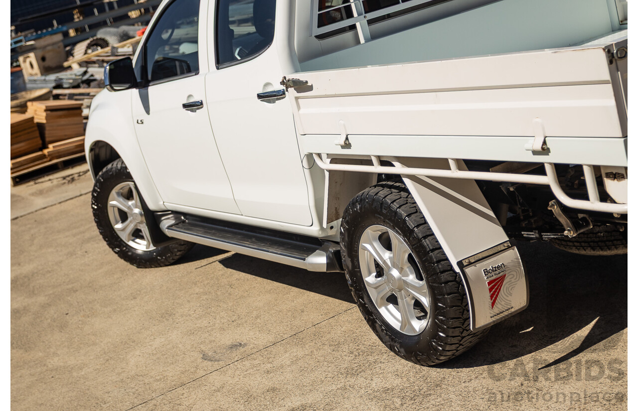03/2017 Isuzu D-Max LS-U  (4x4)  TF MY17 Crew Cab Utility White Turbo Diesel 3.0L