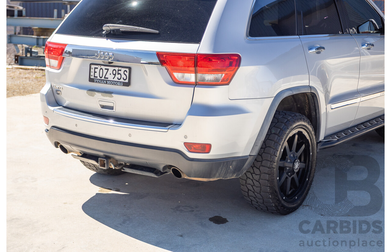 02/2012 Jeep Grand Cherokee Overland (4x4) WK 4D Wagon Bright Silver Metallic 5.7L