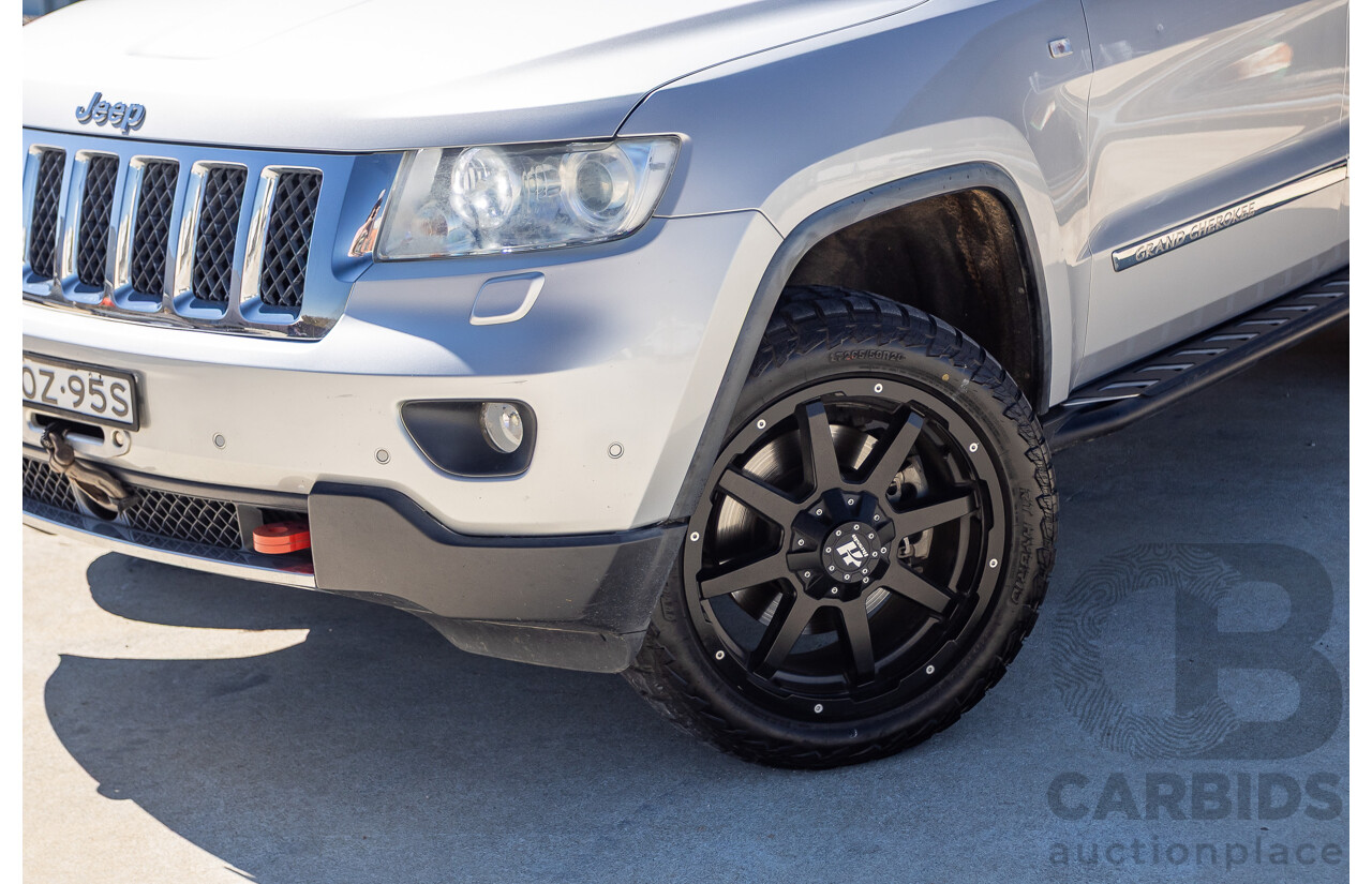 02/2012 Jeep Grand Cherokee Overland (4x4) WK 4D Wagon Bright Silver Metallic 5.7L